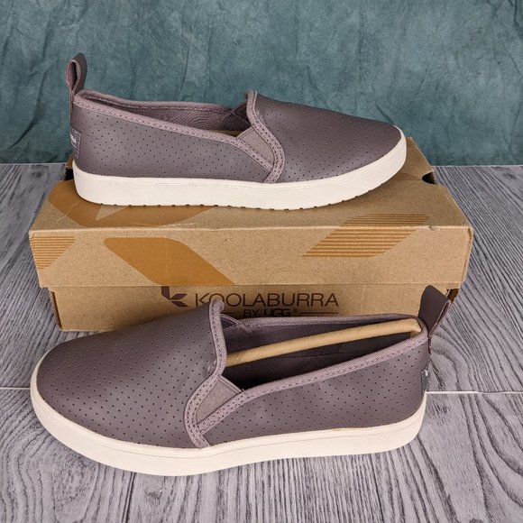 Koolaburra Keller Slip-On White / Cinder Size 5.5 - Picture 2 of 6